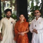 Sonalee Kulkarni Instagram - शिवजन्मोत्सवासाठी खास… 🚩 @strilokaa #saree #navvari🥻 And #men in @royaltasta शिवजातस्य collection #kurta #sonaleekulkarni #aashaykulkarni #chatrapatishivajimaharaj #chatrapatisambhajimaharaj #chatrapatirajarammaharaj #chatrapatitararani @jrahul11 शनिवार वाडा पुणे