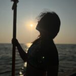 Sonalee Kulkarni Instagram - Explore the unknown realms within… dive into the depths of your soul.. Go experience a the deep sea life in #maharashtra 🌊 #scubadive #dive #sea #water #devbaghbeach #tarkali #malvan #maharashtra #deepbluesea #sonaleekulkarni #maharashtraonmylips Pictures by @rajmalusare02 Devbag Beach