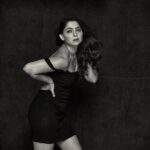 Sonalee Kulkarni Instagram – I’m back to cause a commotion. I’m back to demoralize. 
Sit back and feel the emotion. 
I’m back to keep it alive. 
I’m back watch out I’m back! 

This is an #appreciation #photoshoot and #appreciationpost💕 for my #trainer @mr.yashpatel @askknatural for watching my back! 

Pictures @tejasnerurkarr 

#sonaleekulkarni #newphotoshoot 
#backtobasics 
#blackandwhite 
#raw #real #rustic
#muscular #strong
