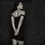 Sonalee Kulkarni Instagram – I’m back to cause a commotion. I’m back to demoralize. 
Sit back and feel the emotion. 
I’m back to keep it alive. 
I’m back watch out I’m back! 

This is an #appreciation #photoshoot and #appreciationpost💕 for my #trainer @mr.yashpatel @askknatural for watching my back! 

Pictures @tejasnerurkarr 

#sonaleekulkarni #newphotoshoot 
#backtobasics 
#blackandwhite 
#raw #real #rustic
#muscular #strong