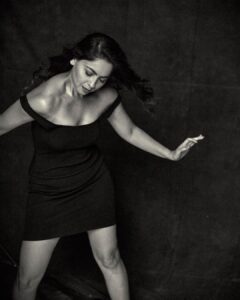 Sonalee Kulkarni Instagram - I'm back to cause a commotion. I'm back to demoralize. Sit back and feel the emotion. I'm back to keep it alive. I'm back watch out I'm back! This is an #appreciation #photoshoot and #appreciationpost💕 for my #trainer @mr.yashpatel @askknatural for watching my back! Pictures @tejasnerurkarr #sonaleekulkarni #newphotoshoot #backtobasics #blackandwhite #raw #real #rustic #muscular #strong
