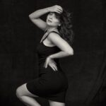 Sonalee Kulkarni Instagram – Where the blurry boundaries between reality and fantasy meet …..is the space where I’d like to exist! 

Pictures by @tejasnerurkarr 

#sonaleekulkarni #blackandwhite #newme #newphotoshoot #black #white #real #raw #rustic
