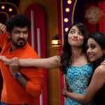 Sonalee Kulkarni Instagram – We share common laughs, fights and passion…. 
to know all this and also to find out who wins the hamper – नक्की पाहा #पटलंतरघ्या फक्त @planet.marathi वर 

Download the app and watch now! 
#patlatarghya on @planetmarathiott 

LINK IN BIO 

#sonaleekulkarni #aashaykulkarni 
#victoria #chatrapatitararani 
#onscreen #jodi #offscreen 
#friends #friendshipgoals 
#planetmarathi #talkshow