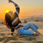 Sonalee Kulkarni Instagram - Catching the golden light of the golden city! #portraitphotography by @phulawa #sonaleekulkarni #jaisalmer #photo #sunset #sunsetphotography #magiclight #sunsethues #sun Sand Dunes, Jaisalmer