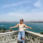 Sonalee Kulkarni Instagram - #istanbul is the only city where you can cross continents by boat but you still can’t find your way out of the #grandbazaar … Swipe through to see photos matching the quote! 1. #topkapipalace where you see #asia on the right and #europe on the left of the #bosphorus ! 2. Backdrop of the #bluemosque 3. & 4. A walk in the town centre 5. Backdrop of the #hagiasophia mosque 🕌 6. Garden of hotel #enderun 7. Enjoying a kebab at @sehzadecagkebap 8. Inside the #grandbazaar 9. And finally finding my way out of the @grandbazaarofistanbul #sonaleekulkarni #visitistanbul #istanbul #birthdaytrip #birthdayweek #traveller İstanbul Turkey