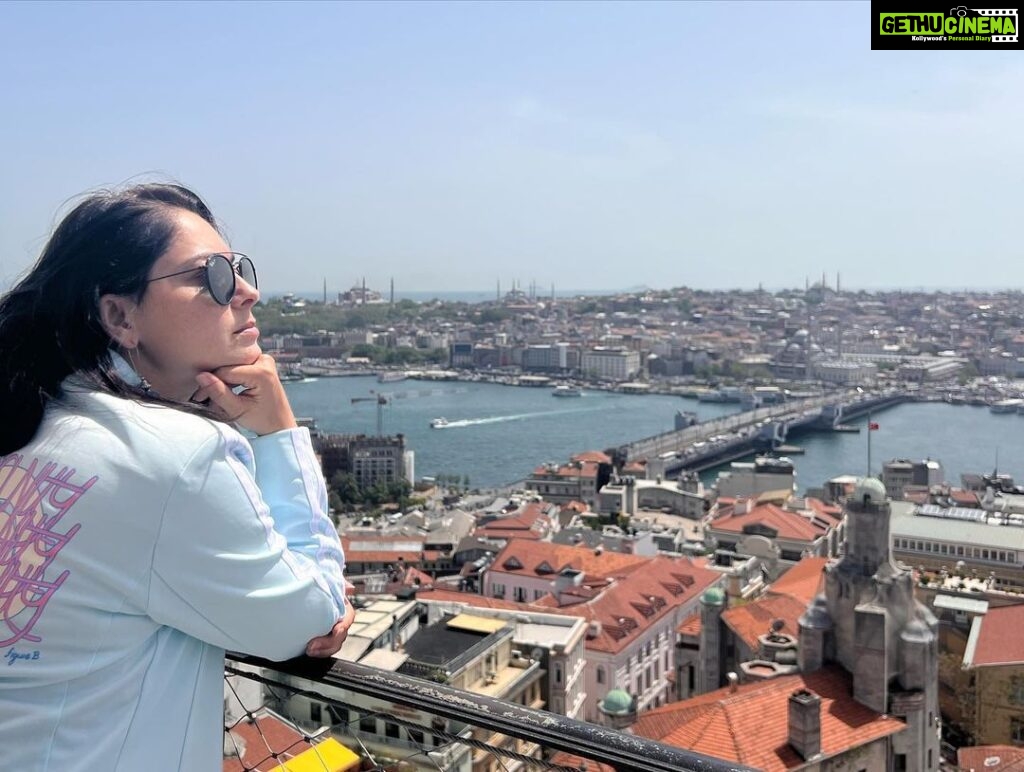 Sonalee Kulkarni Instagram - “Watching the constant beating of the wave of the east against the rock of west!” ~ #susanmoody #istanbul #eastmeetswest #asia #europe #bosphorus Views From the top of #galatatower #sonaleekulkarni #landscape Galata Tower - Istanbul, Turkey