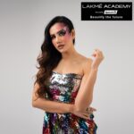 Sonnalli Seygall Instagram - This is your chance to create magic with @lakmeacademy_aptech 😍😍 @lakmeacademy_aptech help you with all the skills required to rock your career as a professional hair and makeup artist. Lakmé Academy Powered by Aptech with 130+ beauty institutes across various towns has got you covered with great foundational & advanced courses in ✅ Hair ✅ Skin ✅ Makeup ✅ Cosmetology ✅ Nails Admissions are now open! Rush to your nearest Lakmé Academy, and use my coupon code SONNALLI20 to get a Scholarship of 20% on your course fee. This offer is applicable only till 3rd December, 2022. Visit their website www.lakme-academy.com or head over to their Instagram @lakmeacademy_aptech to know more!! Beautify your future with @lakmeacademy_aptech #LakmeAcademypoweredbyAptech #LakmeAcademy #BeautifyTheFuture #AdmissionsOpen #CareerTraining #BeautyTraining #BeautySchool #BeautyAcademy #BeautyTrainingAcademy #ad #beauty #makeup