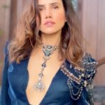 Sonnalli Seygall Instagram - The lovely #SonnalliSeygall is feeling the #FilmfareAwards vibe alright! 💥🪩 #Wolf777newsFilmfareAwards #FilmfareOnReels #FilmfareAwards2022 #Celeb