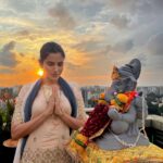Sonnalli Seygall Instagram - Agle baras tu jaldi aa ❤️ 👗 @souniagohil #ganpati #ganpatibappamorya #ganeshchaturthi #festivevibes #desigirl
