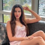 Sonnalli Seygall Instagram - Morning vibes at the @deltahotelslevent by #Marriott #Istanbul 💫 🍰 ☀️ #travelwithsonnalli #vacationdiaries #luxuryhotel #turkey #mondaymood #morningvibes #morningbliss
