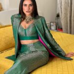 Sonnalli Seygall Instagram - My mom takes great pics, don’t u agree? 🤩🧿❤️ For: @htcity #ottplayawards2022 Outfit: @ranbirmukherjeeofficial Jewels: @rimayu07 Styling: @stylekarmaa #aboutlastnight✨ #awardsnight #experimental #jewelrygram
