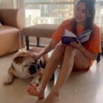 Sonnalli Seygall Instagram - An ideal Sunday 💛 #sundayvibes #weekendmood #sundayfunday #feelitreelit #feelkaroreelkaro #trendingreels #reelsvideo #viralreels