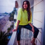 Sonnalli Seygall Instagram - Photo dump from a chill day 🐸 📸: @kunala 🥰 #chillvibes #pose #tuesdaymood