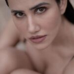 Sonnalli Seygall Instagram - Swipe for some magic ⭐️ 📸 @dieppj #blackandwhitephotgraphy #blackandwhite #art #photoshoot #tuesdaymood