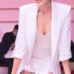 Sonnalli Seygall Instagram - Happy Birthday to Me! 🎊🥳 Older, Wiser, Happier 💕 #birthday #birthdayvibes #ayearwiser #birthdayeve #reels #instagramreels #trendingreels #feelitreelit #birthdayreels