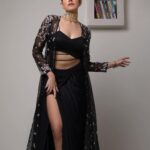 Sonnalli Seygall Instagram - Black is a mood 🖤 Photograph: @photographybyafn Outfit: @mandirawirkhq #allblack #ootd #ootdindia #itsamood #indianwear #feelingfestive #weddingseason