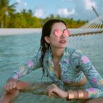 Sonnalli Seygall Instagram - I’m that wild soul 🌿 Location: @paradisemaldives Jewellery: @anaqajewels #maldives #islandlife #traveldiaries #paradise #vacaymodeon #travelwithsonnalli Paradise Island Maldives