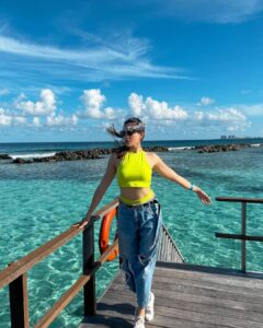 Sonnalli Seygall Instagram - Landed in paradise 📍💙

@villahotels @paradisemaldives 

#maldives #vacaymood #vacation #traveldiaries #paradise