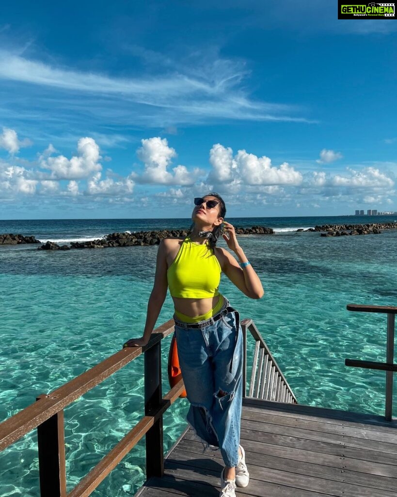 Sonnalli Seygall Instagram - Landed in paradise 📍💙 @villahotels @paradisemaldives #maldives #vacaymood #vacation #traveldiaries #paradise Paradise Island Maldives