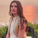 Sonnalli Seygall Instagram - Sunday dumping 🌞 #ｓｕｎｄａｙｍｏｏｄ