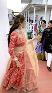 Sowmya Rao Nadig Instagram - Blooper— guess what, after that didn’t get time to reshoot it🤥 @hyper.aadi @jabardasthshanti #sowmyasharada #sowmyarao Costume @rentyourlook_by_chandangowda #reels #reelitfeelit #explore #jabardasth #hyperaadi