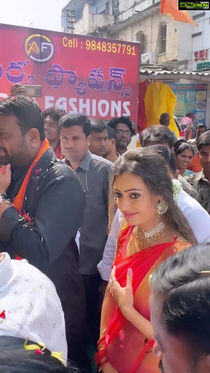 Sowmya Raoh - 68.8K Likes - An Eventful day at #Tandur ☘️
#sowmyasharada #sowmyarao
Costume @laxmikrishnaofficial
#reels #explore #love #reelitfeelit