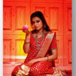 Sowmya Rao Nadig Instagram - Happy Deepavali to all. Are u guys still feeling festival vibes? Make up d hairs @makeup_hair_deepak #explorepage #saree #sareelove #festivaloutfit #sowmyasharada #etvtelugu