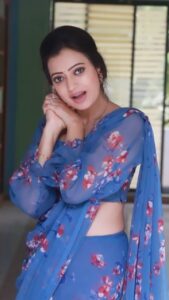 Sowmya Raoh Instagram - Sithamahalaxmi💕💕❤️🥰. Love the movie sitaramam 

Costume @laxmikrishnaofficial 

#dulquersalmaan #sitaramam #explore #reels #reelsinstagram #reelitfeelit #serialshot #sowmyasharada