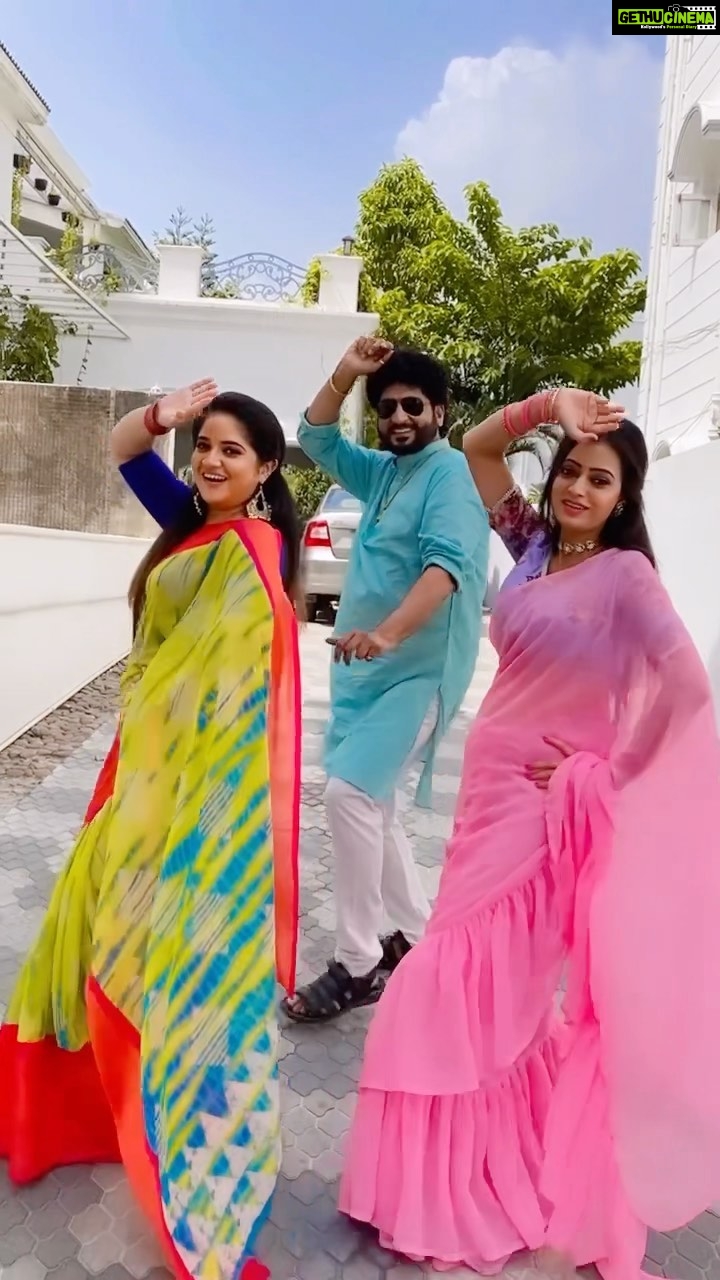 Sowmya Raoh - 18.8K Likes - Daughter in law’s with our mavayya(daddy)…..😻🥰😍❤️
@shafna.nizam
@actor_dwarakesh
#shoot #dance #reels #reelitfeelit #family