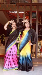 Sowmya Rao Nadig Instagram - Shringaar kaise ho!!! 💃💃 Sowmya costume @laxmikrishnaofficial 💕 #reelsinstagram #reelitfeelit #shringaar #trendingreels #shringaardancechallenge #dance #explore #indiaat75 #friendship ❤️❤️