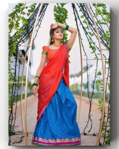 Sowmya Raoh Instagram - 100th Episode celebration 💥⭐️#sridevidramacompany #SDC
Tomorrow on @etvtelugu2708

Photography @ravi_cross_clickx 📸

#sowmyasharada #sowmyarao #jabardasth #halfsaree