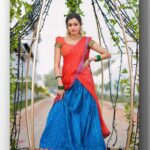 Sowmya Rao Nadig Instagram - 100th Episode celebration 💥⭐️#sridevidramacompany #SDC Tomorrow on @etvtelugu2708 Photography @ravi_cross_clickx 📸 #sowmyasharada #sowmyarao #jabardasth #halfsaree