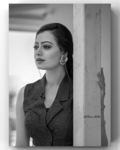 Sowmya Raoh Instagram - Don’t dream of it. Train for it .

#sowmyasharada 
#sowmyarao 
#jabardasth 

Costume @impriyankasahajananda 
Photography @ravi_cross_clickx 
Hairdresser @shafi_rock_9 

#etvtelugu #positivevibes