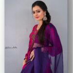 Sowmya Rao Nadig Instagram - Overwhelmed with the Jabardasth positive responses from all of you 🙏🏻😇….. 🤞🏼 #sowmyasharada Costume @impriyankasahajananda MUA @vamshi_artistry Hairstyle @khajahairstylest 📸 @ravi_cross_clickx #sowmyarao #jabardasth #etvtelugu #positivevibes