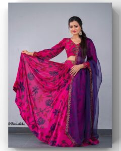 Sowmya Raoh Instagram - Overwhelmed with the Jabardasth positive responses from all of you 🙏🏻😇….. 🤞🏼
#sowmyasharada 

Costume @impriyankasahajananda 
MUA @vamshi_artistry 
Hairstyle @khajahairstylest 
📸 @ravi_cross_clickx 

#sowmyarao 
#jabardasth 
#etvtelugu #positivevibes