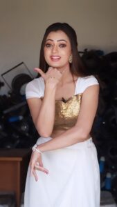 Sowmya Raoh Instagram - Self love ❤️ 
#sowmyasharada #sowmyarao 

Costume @divya_varun_official 

#sowmyarao #explorepage #dance #jabardasth #etvtelugu