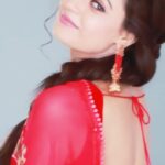 Sowmya Rao Nadig Instagram - Feel the music. Blouse @laxmikrishnaofficial #reels #reelsinstagram #reelitfeelit #explore #trending #trendingreels #remixonreels #serialartist #remixonreels