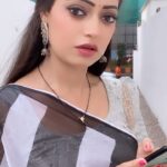 Sowmya Rao Nadig Instagram - I love you baby… p o d a😍😕😝 #sowmyasharada Costume courtesy @akshatha_sreedharofficial #love #trendingreels #remixonreels #shooting #serialshooters #reels