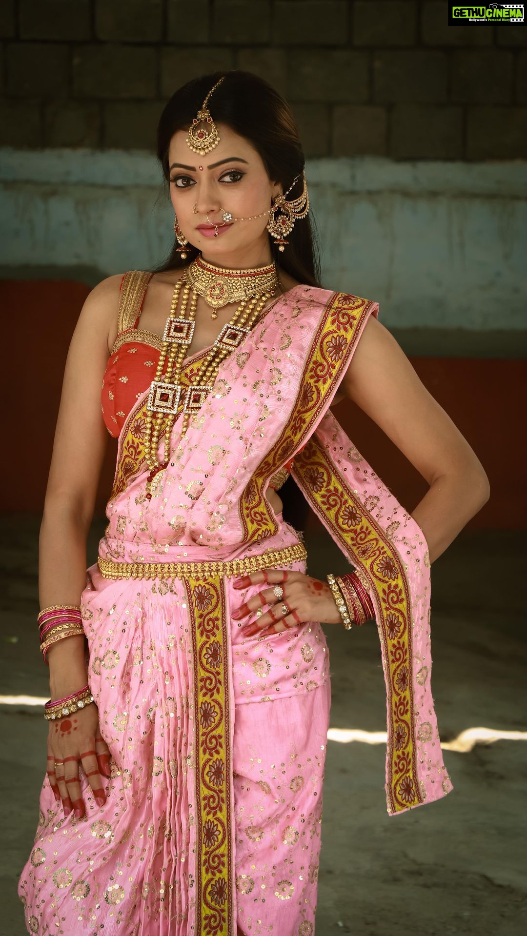 Sowmya Raoh - 29.3K Likes - With this cutie on the set.
#sowmyasharada
#sowmyarao
#reels #reelsinstagram #remixonreels #explore