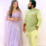 Sowmya Rao Nadig Instagram - Boys 👹🤖 @hyper.aadi @varsha999_99 #reels #jabardasth #reelitfeelit #trendingreels #explore #sowmyasharada #sowmyarao #hyperaadi