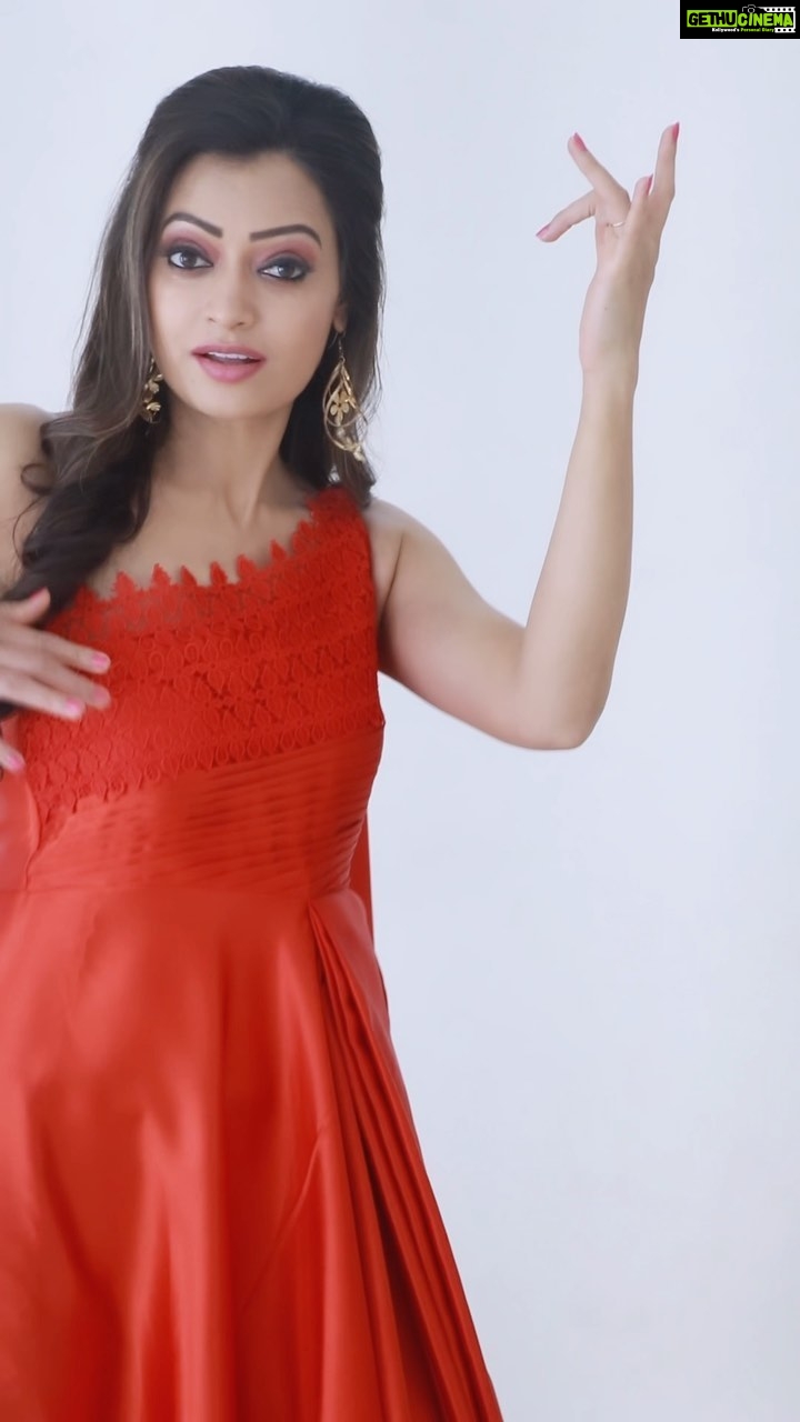 Sowmya Raoh - 45.4K Likes - One more jimiki ponnu ❤️☝️💃💃
Costume @divya_varun_official
Make up @saimakeover143_
#sowmyarao #sowmyasharada #anchor #explorepage #etvtelugu #rashmikamandanna #jimikiponnu #thalapathyvijay