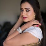 Sowmya Rao Nadig Instagram - 🕊️ #sowmyarao #sowmyasharada Costume @divya_varun_official Photography @ravi_cross_clickx #jabardasth #etvtelugu #instapic