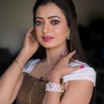 Sowmya Rao Nadig Instagram - 🕊️ #sowmyarao #sowmyasharada Costume @divya_varun_official Photography @ravi_cross_clickx #jabardasth #etvtelugu #instapic