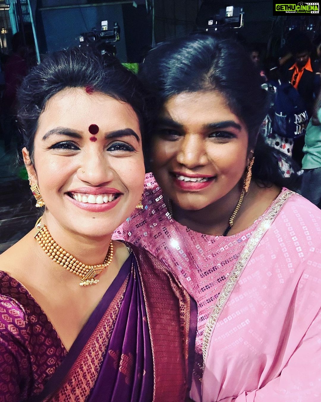 Sridevi Ashok Instagram - Its all about kpychampions4!! I always admire them since adhu idhu yedhu!! Now iam glad to be a part of kpy champions season 4 and with these super fun filled people!!