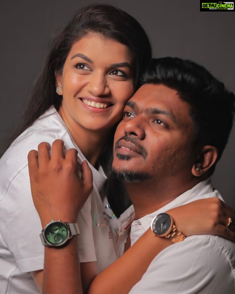 Sridevi Ashok Instagram - Love and time are the two essential aspects of our lives. I chose my partners wisely. @ashok_Chintala, @nordgreenofficial To make this classic timepiece yours, you may use my code SRI15 and avail an additional 15% discount on riveram.in #srideviashok #nordgreen #watches Chennai, India
