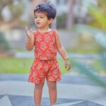 Sridevi Ashok Instagram - @bougainvileakids has easy breezy cotton dresses for the kids from 1 year - 12 years for both boys and girls. They do Customisation aswell for bigger sizes Photography : @rootzstudios Collaboration