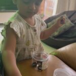 Sridevi Ashok Instagram – My cutie organising her hair bands box!!! @ashok_chintala
#sitarachintala #daughter #loveforher #proudmommy #srideviashok