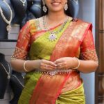 Sridevi Ashok Instagram – நன்றி திருச்சி…
கடந்த ஏப்ரல் 14ஆம் தேதி தமிழ் புத்தாண்டு அன்று உங்களின் நல் ஆதரவினால் துவங்கப்பட்ட தங்கமயில் ஜுவல்லரி நிறுவனம் ஓர் ஆண்டு வெற்றிகரமாக பதிவு செய்துள்ளது.
இது திருச்சி மக்களான உங்களால் சாத்தியமாயிற்று.
ஒவ்வொரு செயல்களிலும் எங்களுக்கு ஊக்குமளித்து, தொடர்ந்து பயணித்து வரும் உங்களை நாங்கள் நன்றியுடன் என்றும் நினைவு கூறுவோம்.
ஓராண்டு நிறைவை சிறப்பிக்கும் பொருட்டு நீங்கள் வாங்கும் ஒவ்வொரு கிராம் தங்கத்திற்கும் ரூபாய் 100 முதல் 200 வரை தள்ளுபடியும், வெள்ளி ஒரு கிலோவுக்கு 2000 முதல் 3000 ரூபாய் வரை தள்ளுபடியும் மேலும் நீங்கள் வாங்கும் ஒரு கேரட் வைரத்திற்கு 100 கிராம் வெள்ளி நாணயமும் பரிசாக வழங்குகிறோம்.
மேலும் ஏப்ரல் 14, 15 & 16 ஆகிய நாட்களில் முதலாம் ஆண்டு விழாவை விமர்சையாக சிறப்பிக்கிறோம். திருச்சி மக்கள் அனைவரும் நிகழ்வில் கலந்து கொண்டு சிறப்பிக்க வேண்டுமாய் அன்புடன் கேட்டுக்கொள்கிறோம்.
.
.
.
.
.
.
.#trichythangamayil #gold #diamonds #anniversary #festival #celebration #jewellerydesign #goldjewellery #goldoffer #goldrate #thangamayilpongal #madurai #wedding #jewellery #bridaljewellery #goldsaving #offers #gifts Trichy, Tamil Nadu