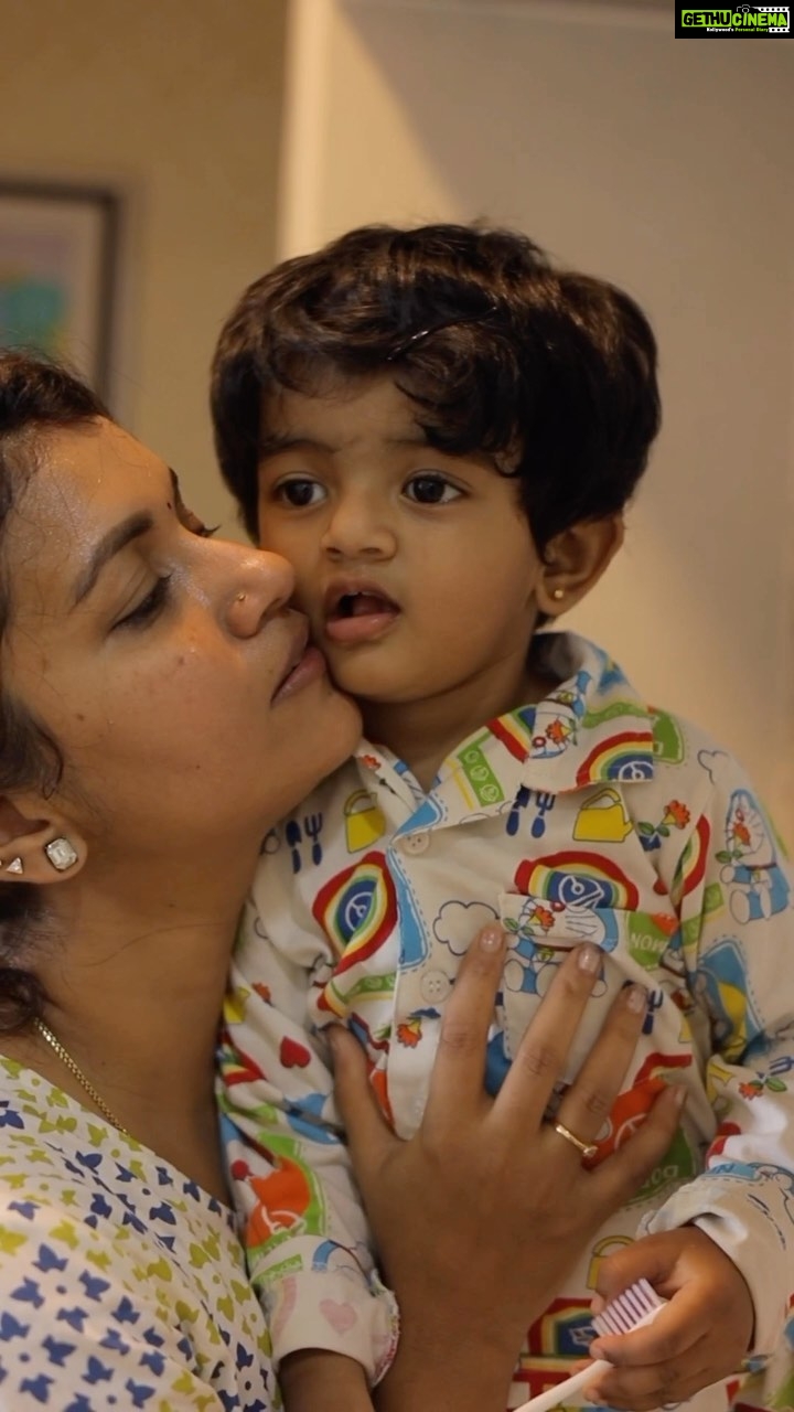 Sridevi Ashok Instagram - When I am stressed or something goes wrong ... I just look at Sitara ... seeing her play rejuvenates me ... and you know what @luvlap.in products are completely safe and convenient for me ... thus LuvLap makes my baby happy and me happier. #srideviashok #HappyBabiesHappierMoms #luvlap #loveyourbaby #instababy #baby #babies #luvlap #momswithluvlap #parenting #baby #babygear #momlife #babyessentials #newborn #luvlapbaby #babyproducts #babiesofinstagram #parents #babyproduct #babymodel #indianmombloggers #toddlers #newbornstore