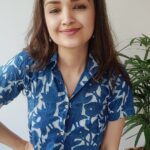 Tara Alisha Berry Instagram - @swaravow clothing is crafted by amazing women across rural India. Their clothes are gorgeous and the work they do to empower women as well as create sustainable fashion is commendable !! "At Swara, our goal is for every woman to work from even the most remotest part of our country. We encourage her to create & innovate. We bring her dreams to reality and her creativity into your clothes and straight to your home." - ASHA SCARIA, FOUNDER #wonderwomen #swaravow #slowfashion #handmade